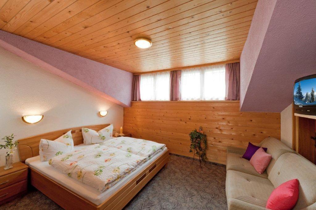 Haus Birgit Pettneu am Arlberg Exterior foto